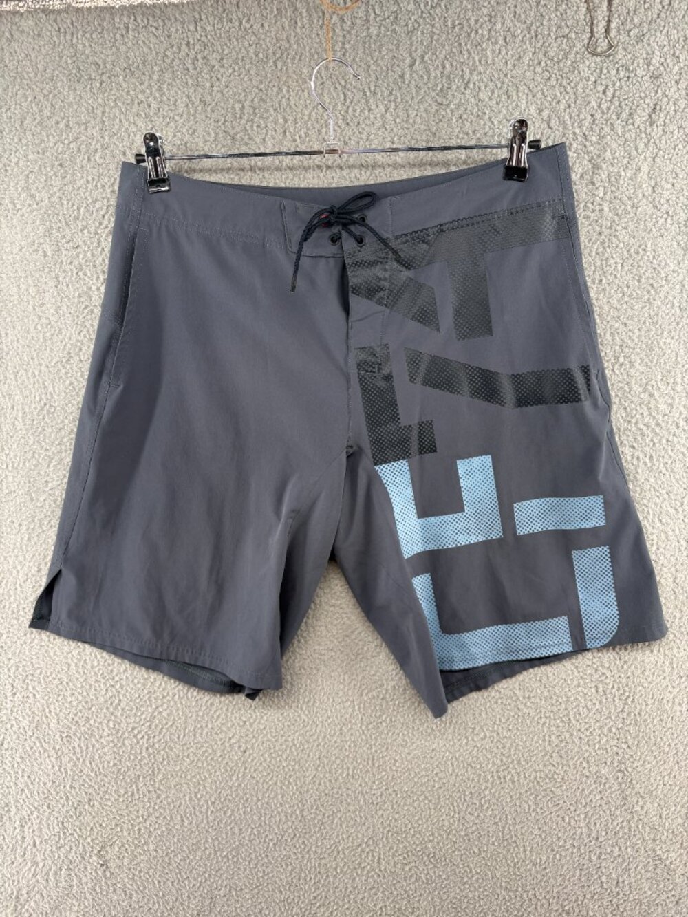 Reebok CrossFit Men’s L Gray Performance Training Gym Board Shorts Graphic
